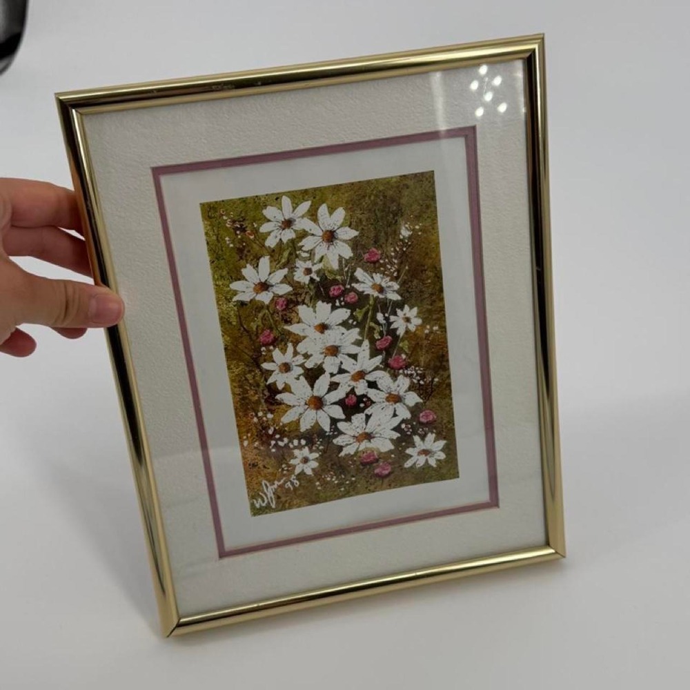 Nielsen White Daisies Pink Centers Floral Print Gold Frame 11x8.5in